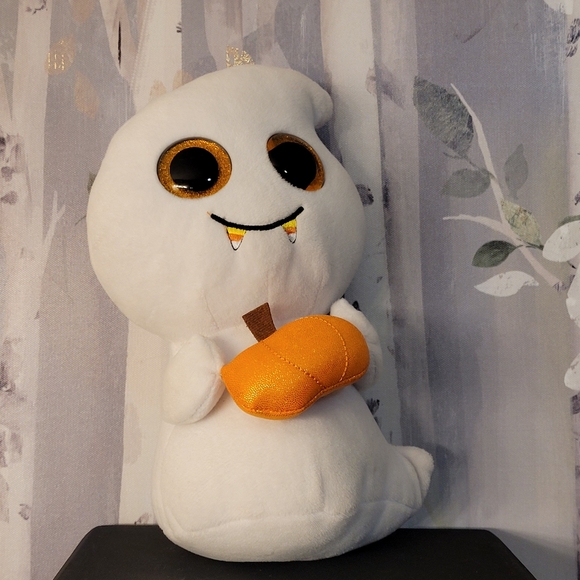 TY BEANIE BOO Scream The Plush Ghost Holding A Pumpkin (Approx 9.5 inches) - Picture 5 of 13